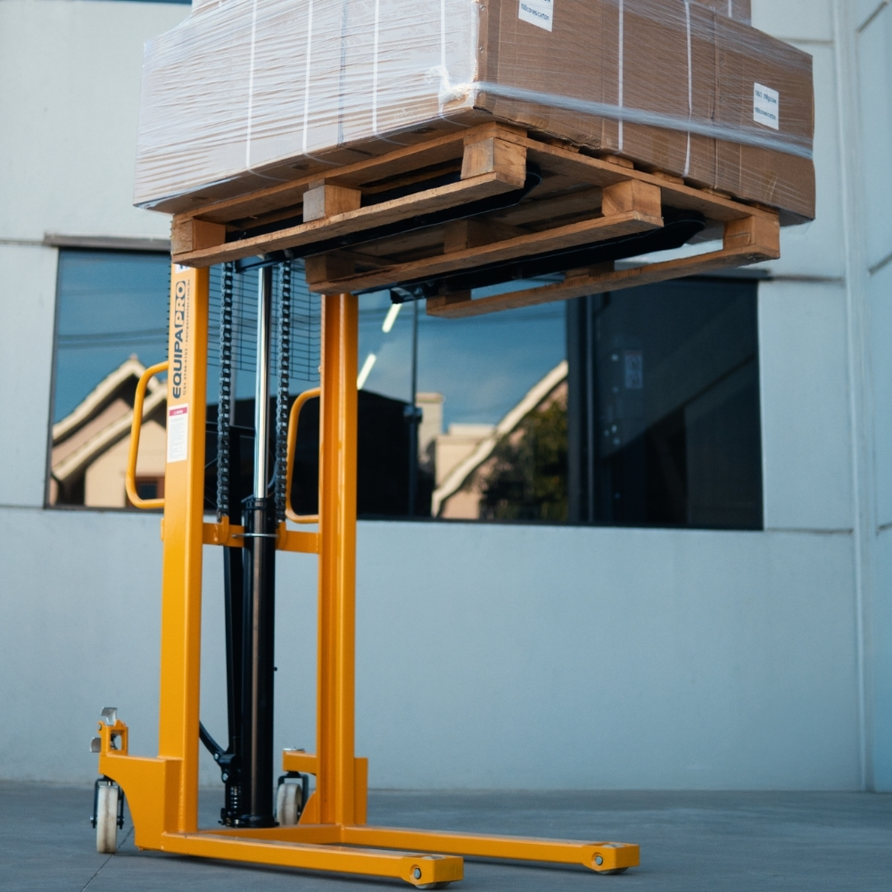 Empilhadeira Manual para 2.000kg com Elevação de 1,6m (7)