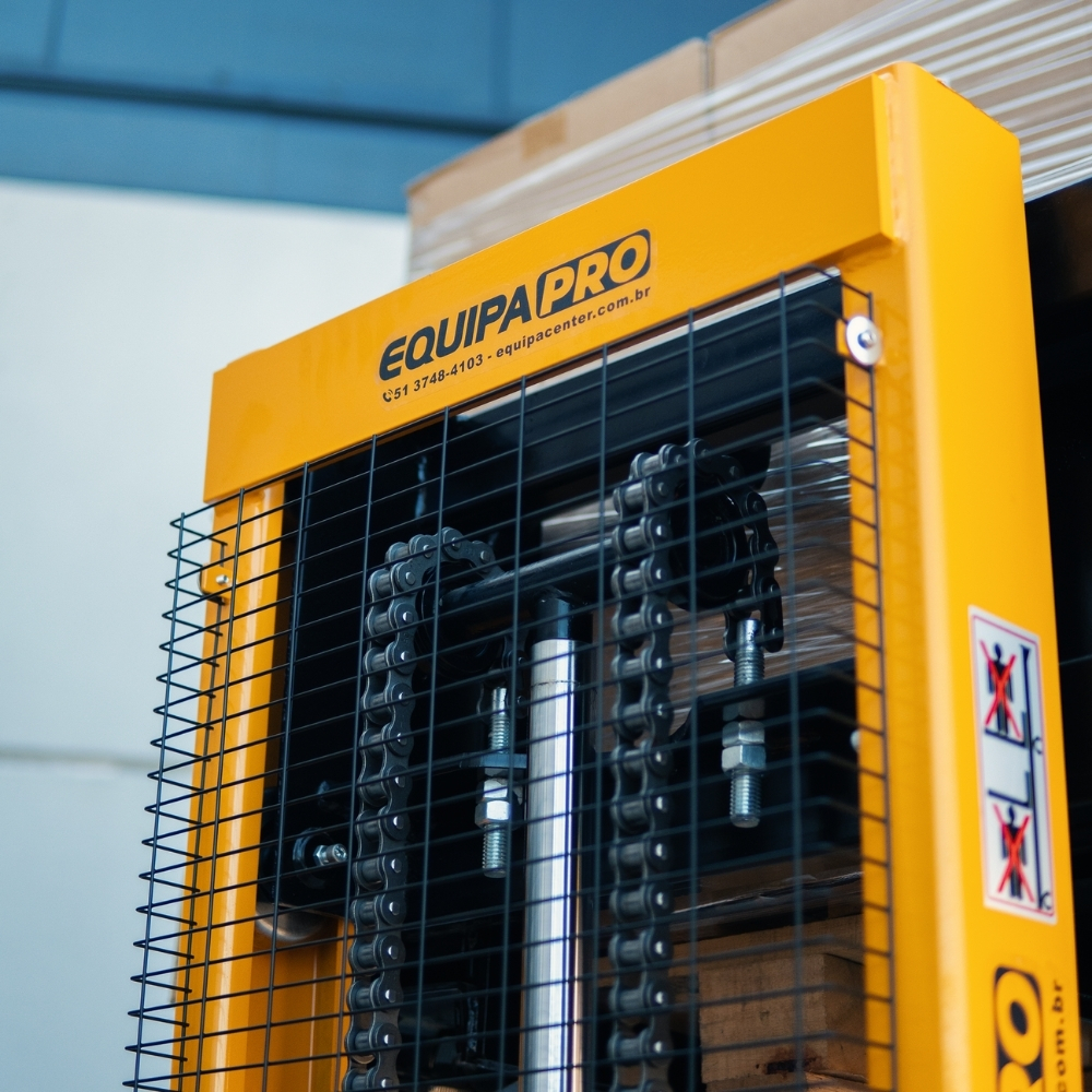 Empilhadeira Manual para 2.000kg com Elevação de 2,5m (6)