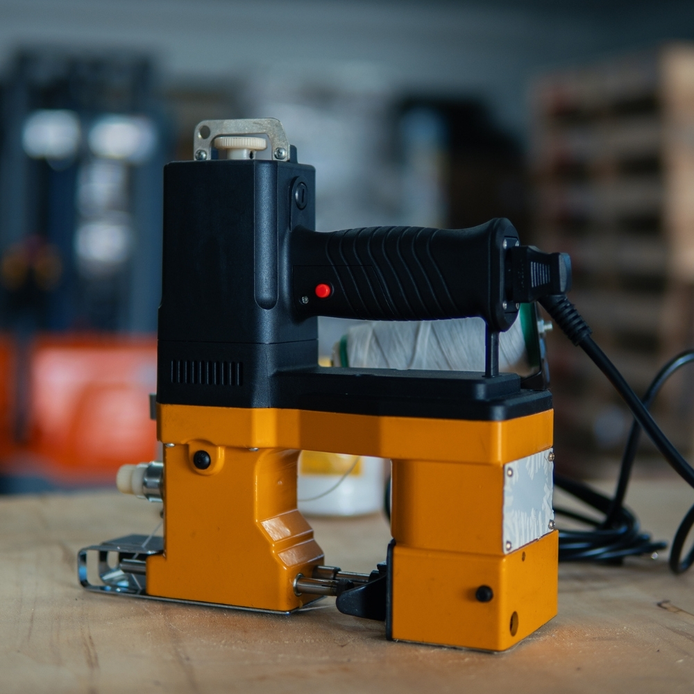 Máquina portátil de costurar sacos GK9 220v (6)